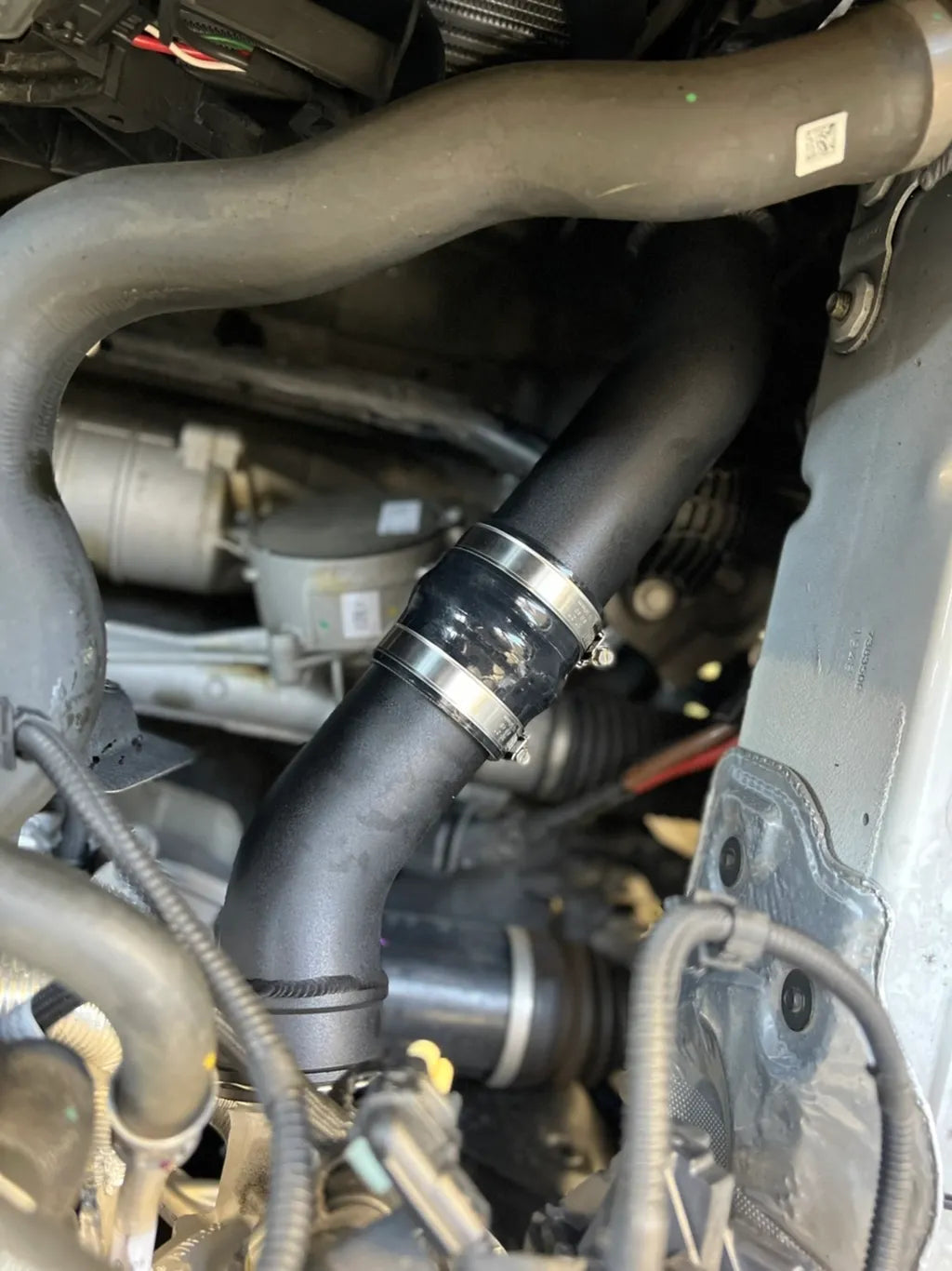 G01/02 X3/X4 B48C charge pipe kit