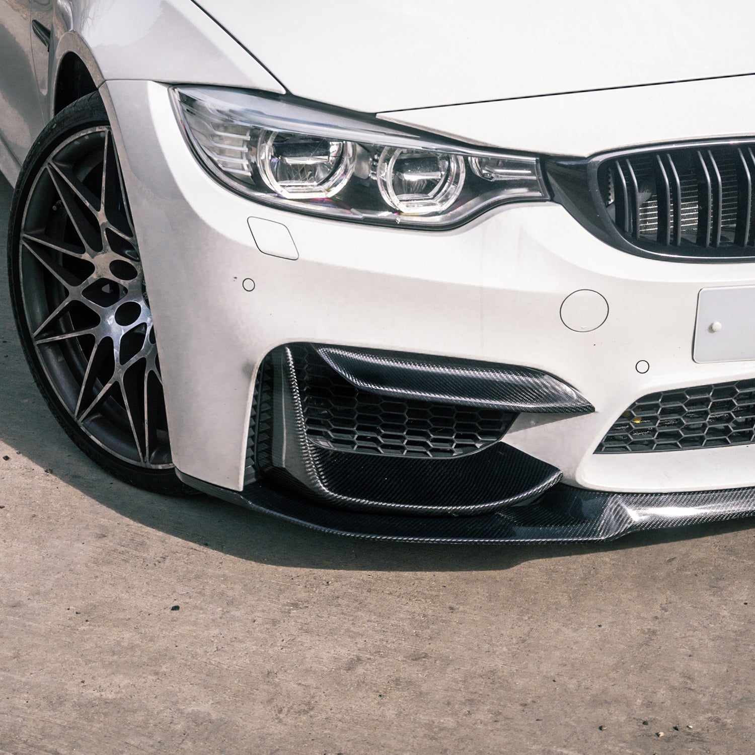 MHC+ BMW F80 M3 & F82/F83 M4 Pre Preg Carbon Fibre Front Bumper Inserts