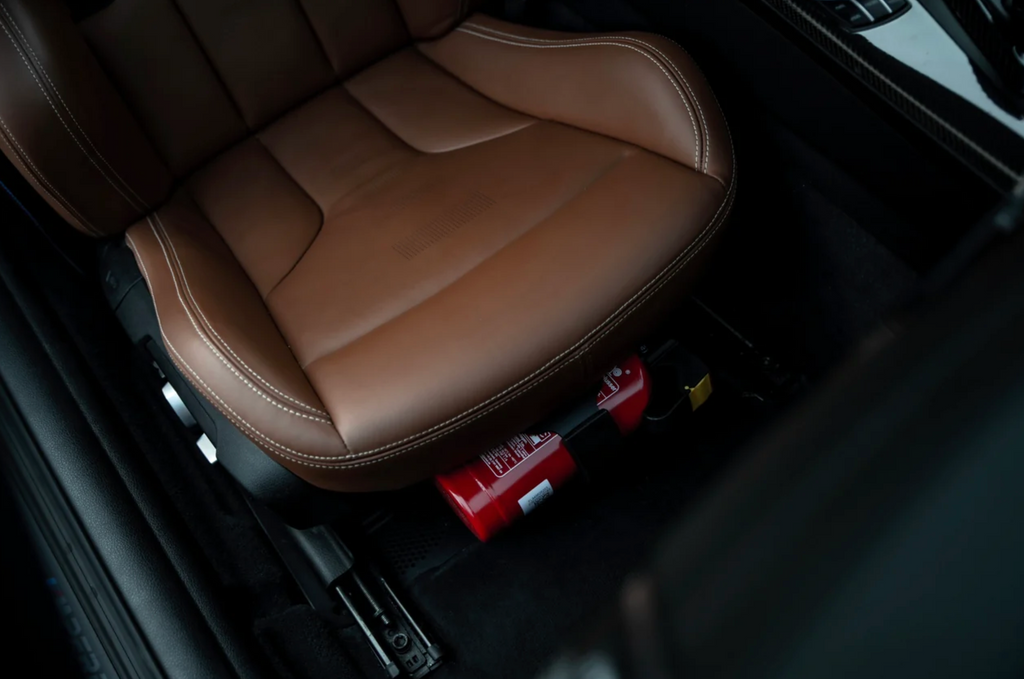 OEM E9X/F8X FIRE EXTINGUISHER KIT