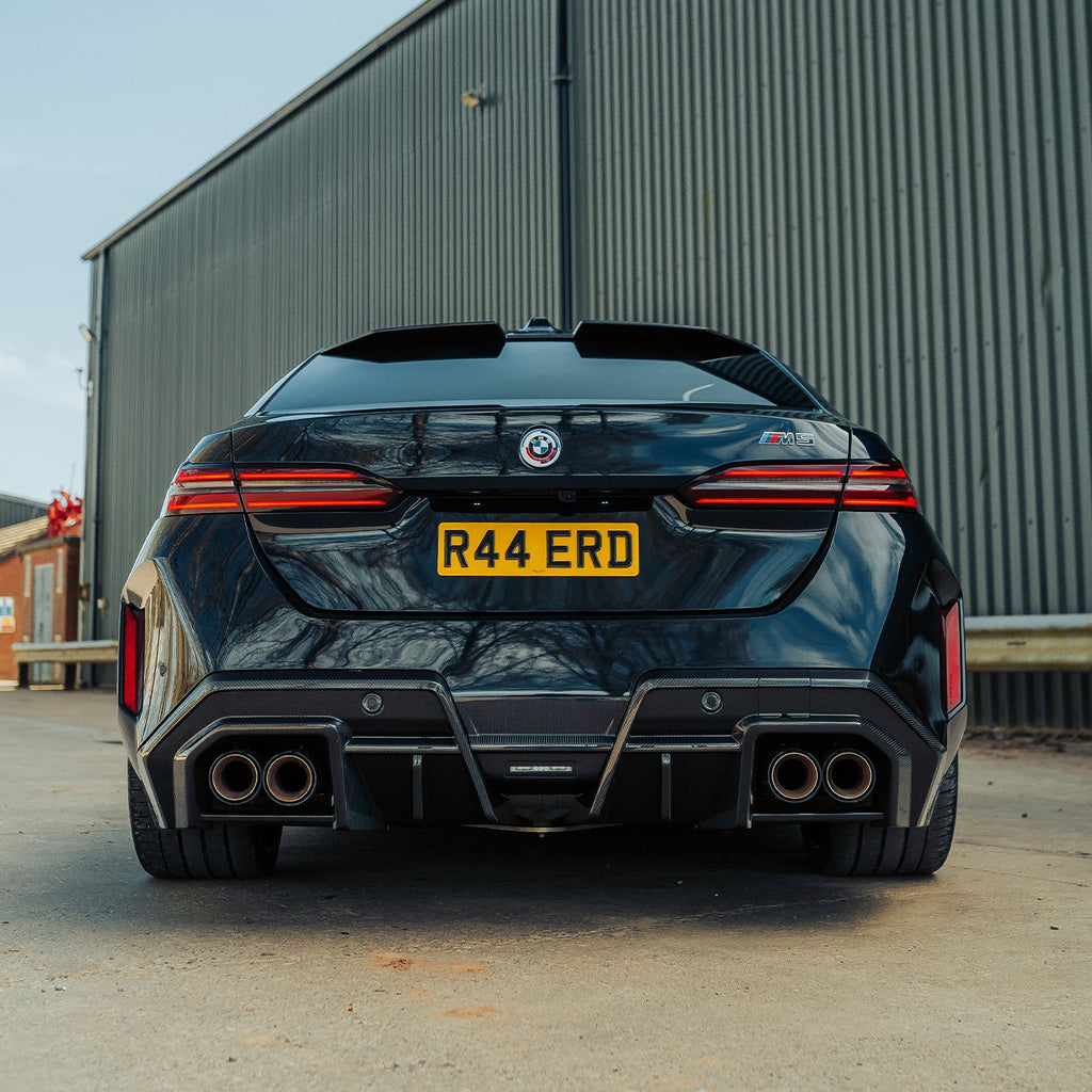 SooQoo BMW G90 M5 Upper Roof Spoiler In Gloss Carbon Fibre