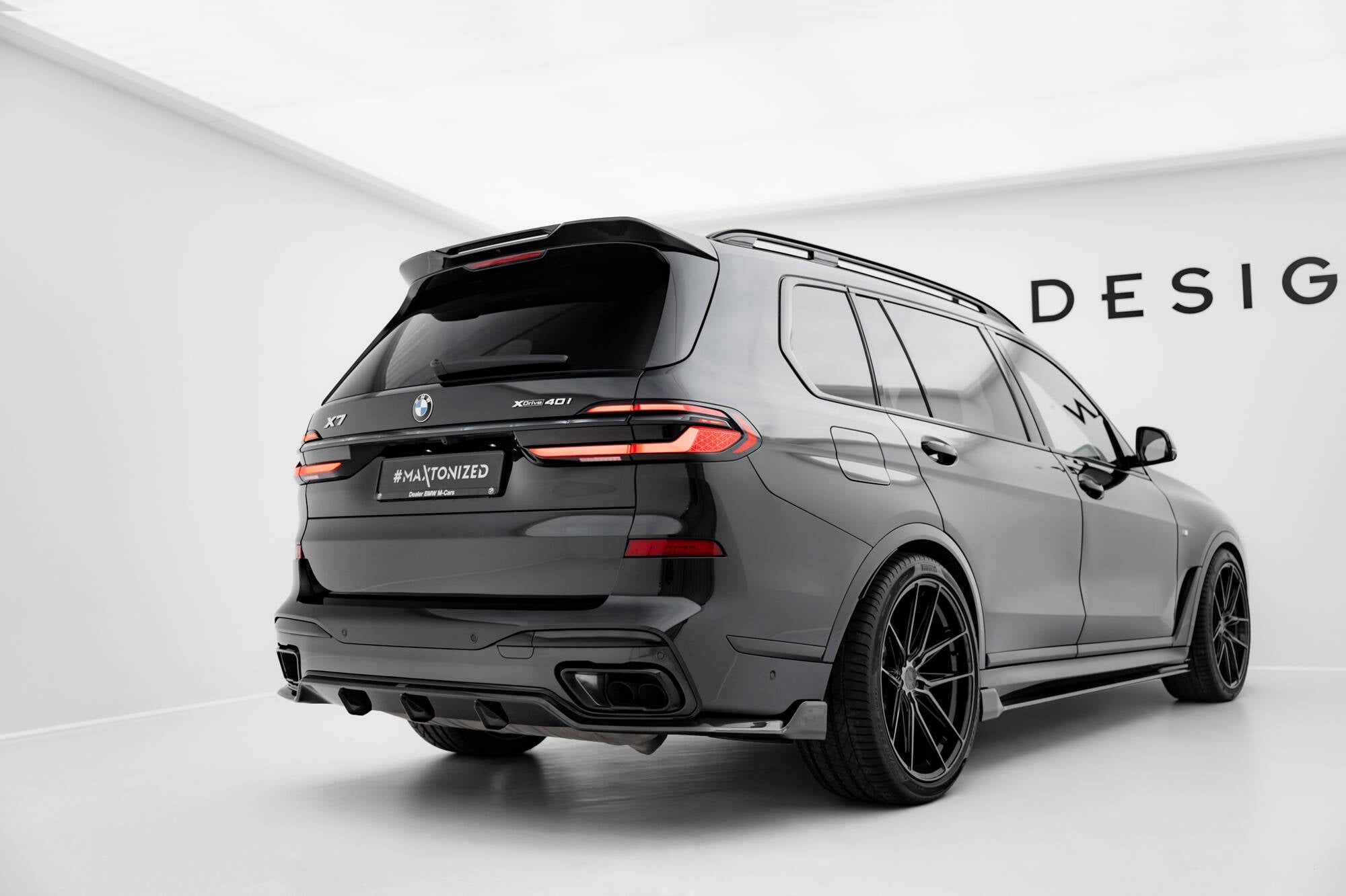 BMW - X7 M-PACK - G07/ G07  FACELIFT - CARBON FIBER REAR DIFFUSER (VERSION WITHOUT TOWBAR)