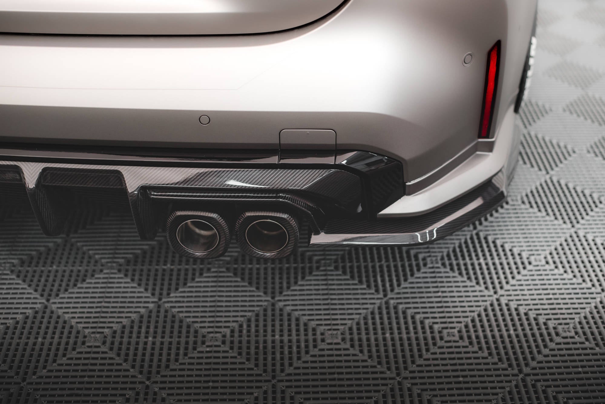 BMW - M3 SEDAN / TOURING G80 / G81 & M4 G82 - CARBON FIBER REAR DIFFUSER