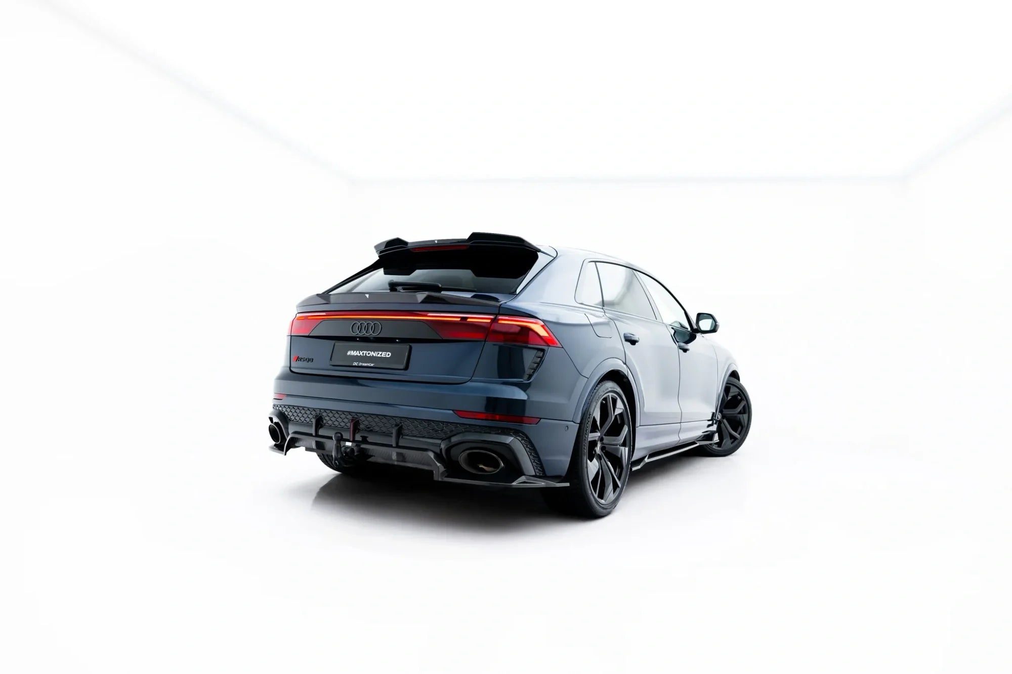 Audi - RSQ8 Mk1 Facelift - Prepreg Carbon Fiber Rear Splitter (with vertical bars)