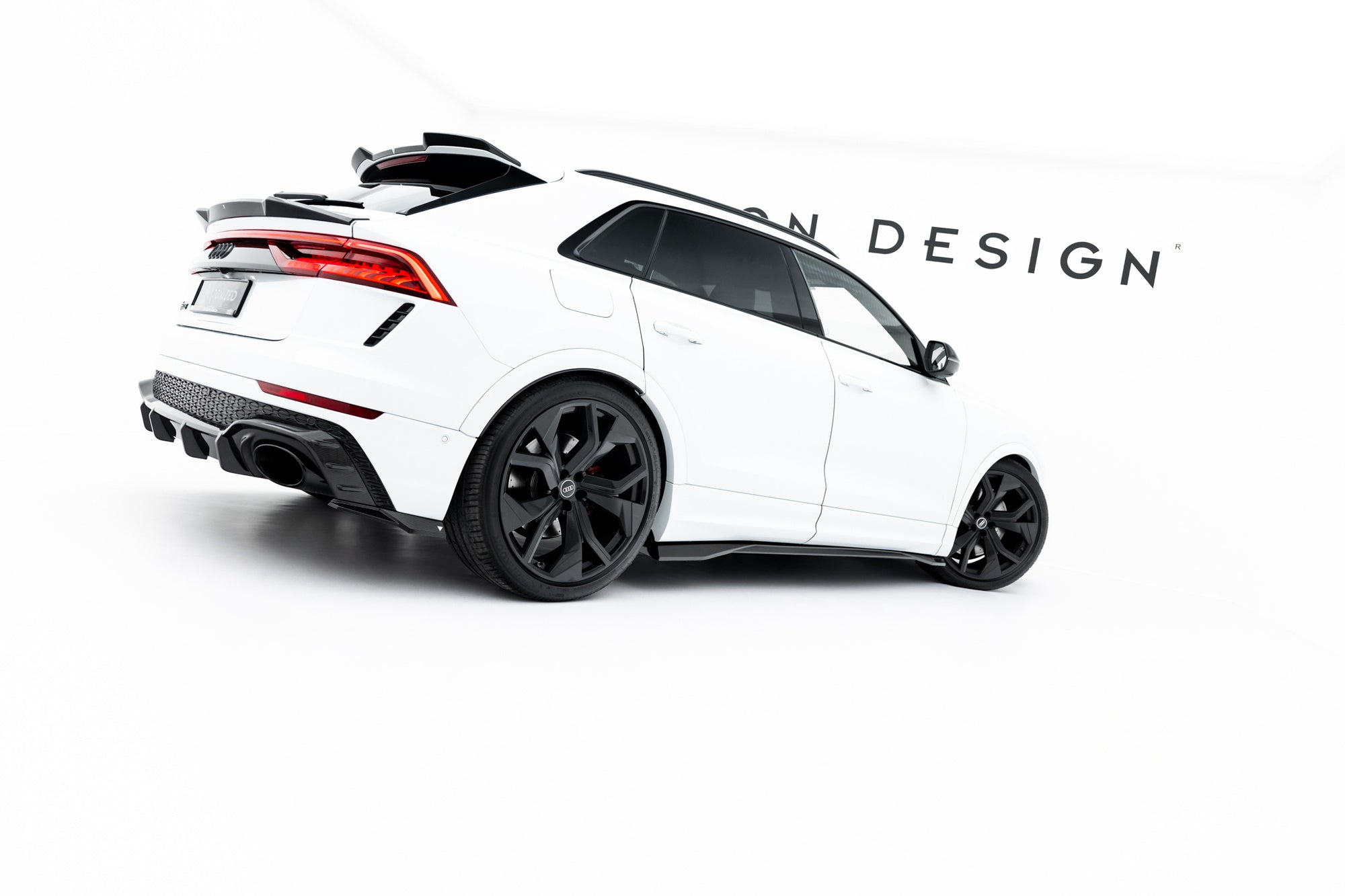 AUDI - RSQ8 - MK1 - CARBON FIBER SIDE SKIRTS DIFFUSERS