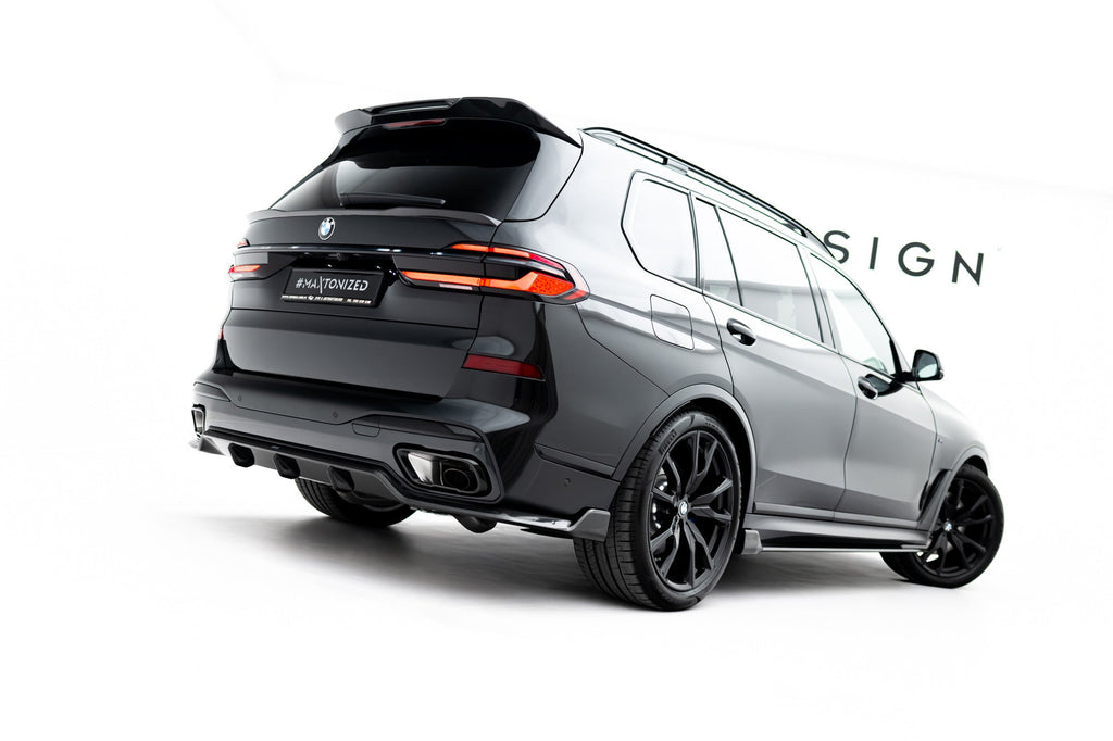 BMW - X7 M-PACK - G07/ G07  FACELIFT - CARBON FIBER TAILGATE LOWER SPOILER