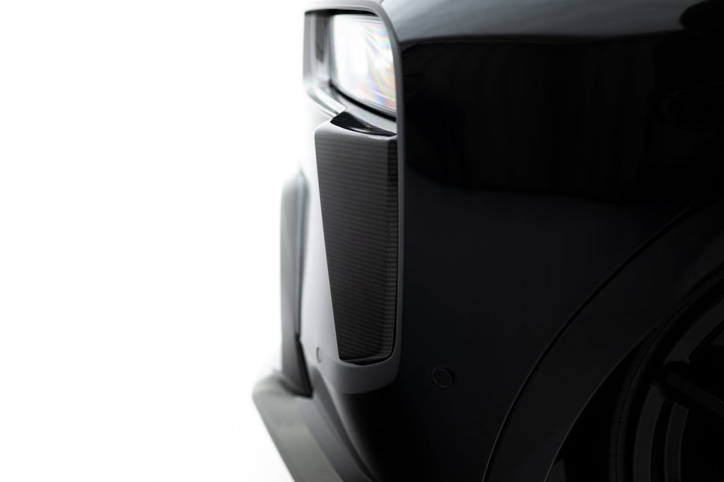BMW - X7 M-PACK - G07  FACELIFT - CARBON FIBER FRONT BUMPER AIR INTAKES