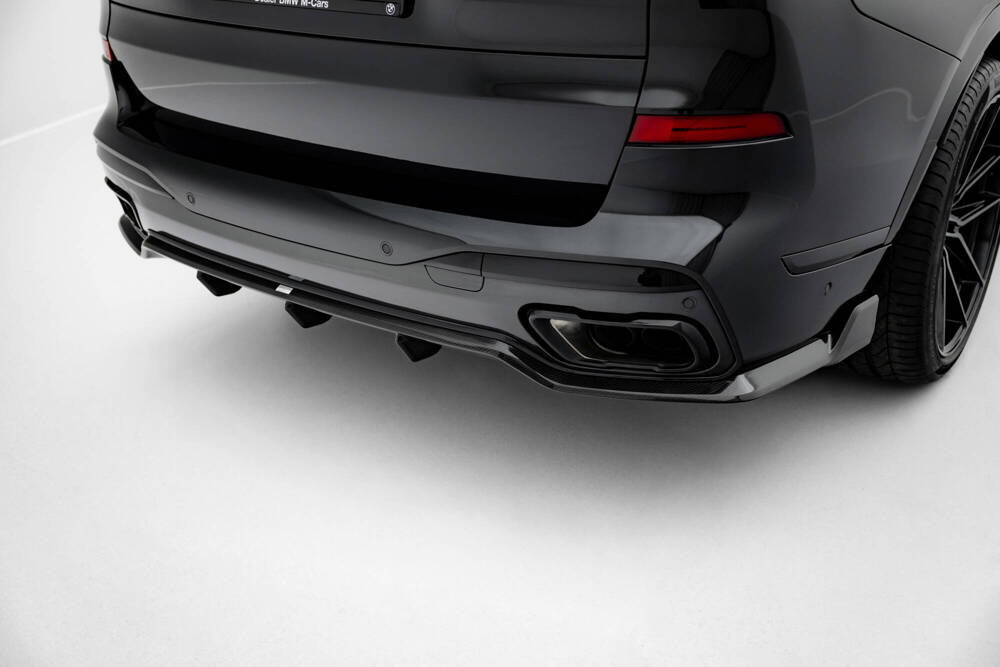 BMW - X7 M-PACK - G07/ G07  FACELIFT - CARBON FIBER REAR DIFFUSER (VERSION WITHOUT TOWBAR)