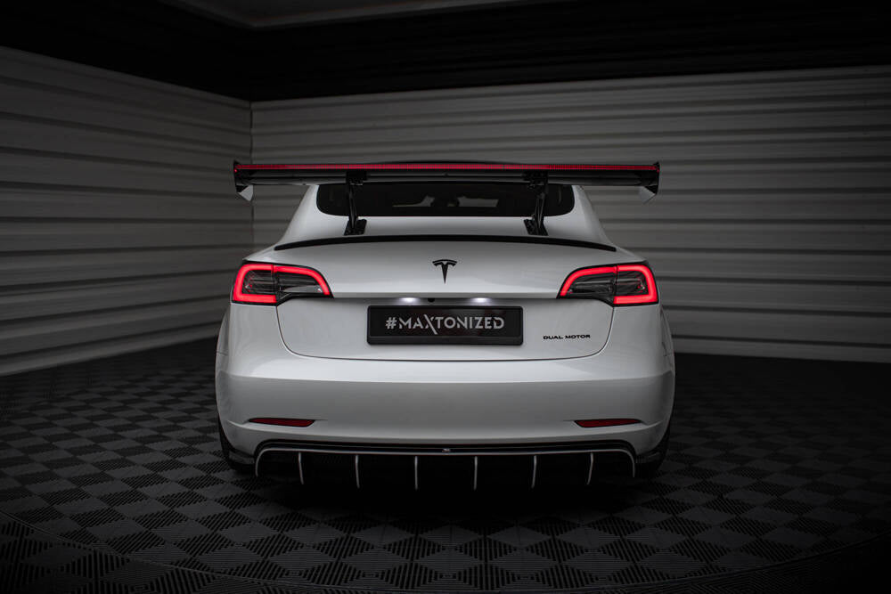 Tesla - Model 3 - Carbon Spoiler + LED