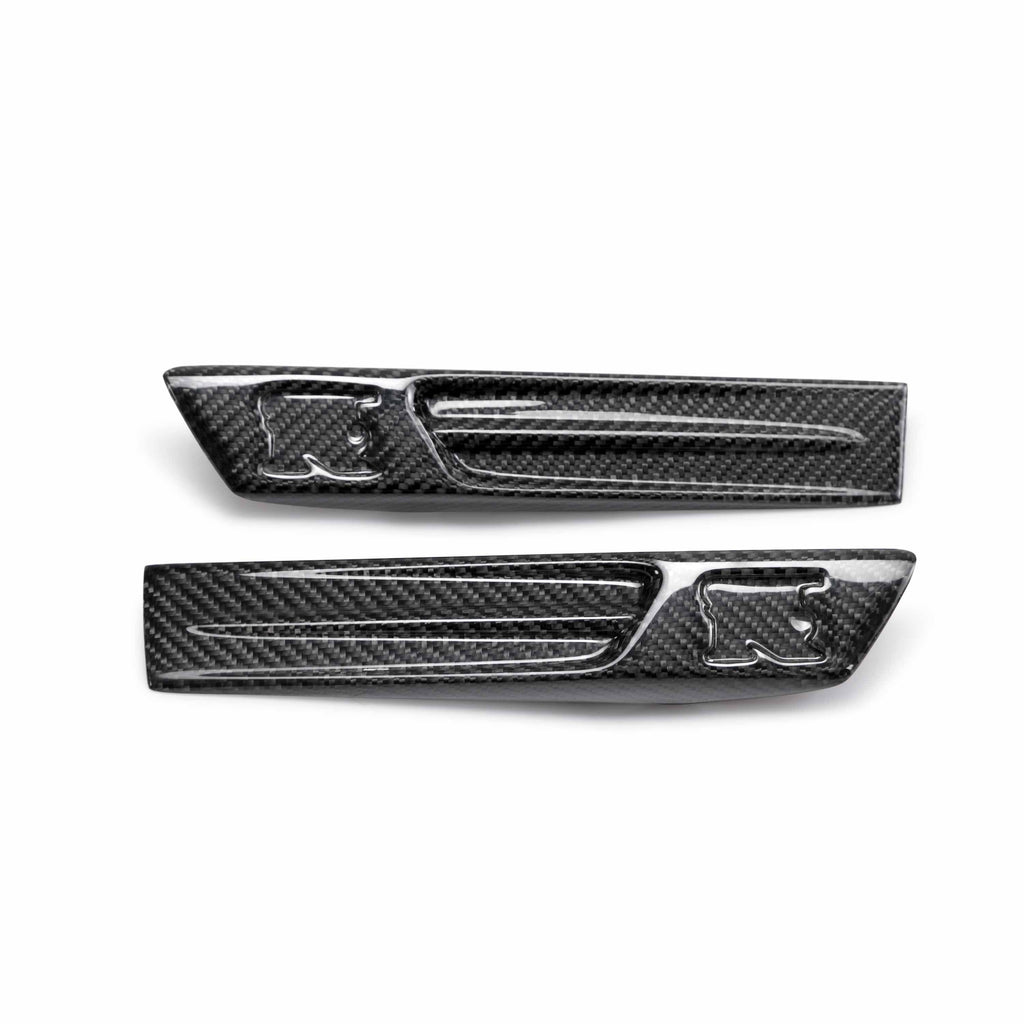 Seibon Carbon Fiber Fender Duct Logo - 2009-2022 Nissan GTR