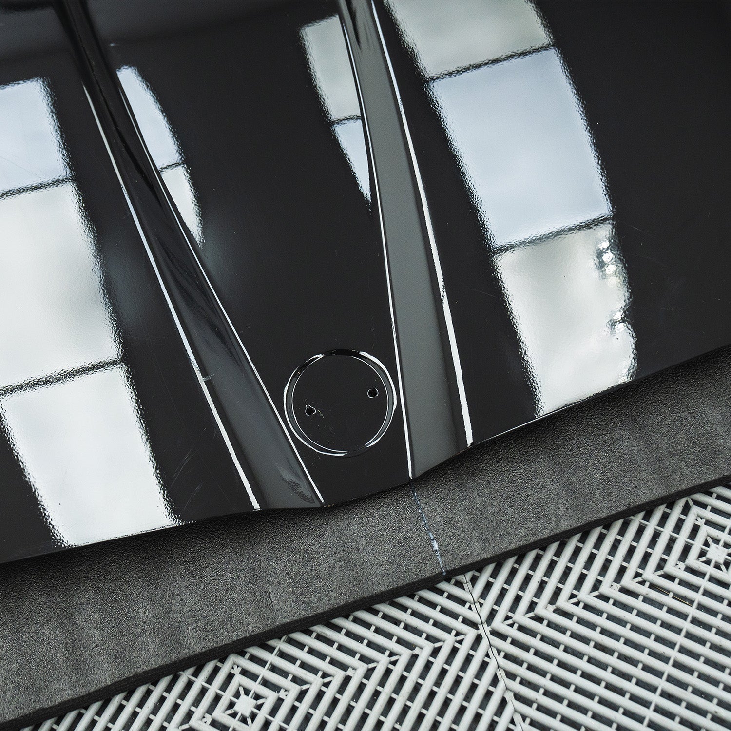 SooQoo BMW G90 & G99 M5 Vented Hood In Gloss Black Painted Pre Preg Carbon Fibre