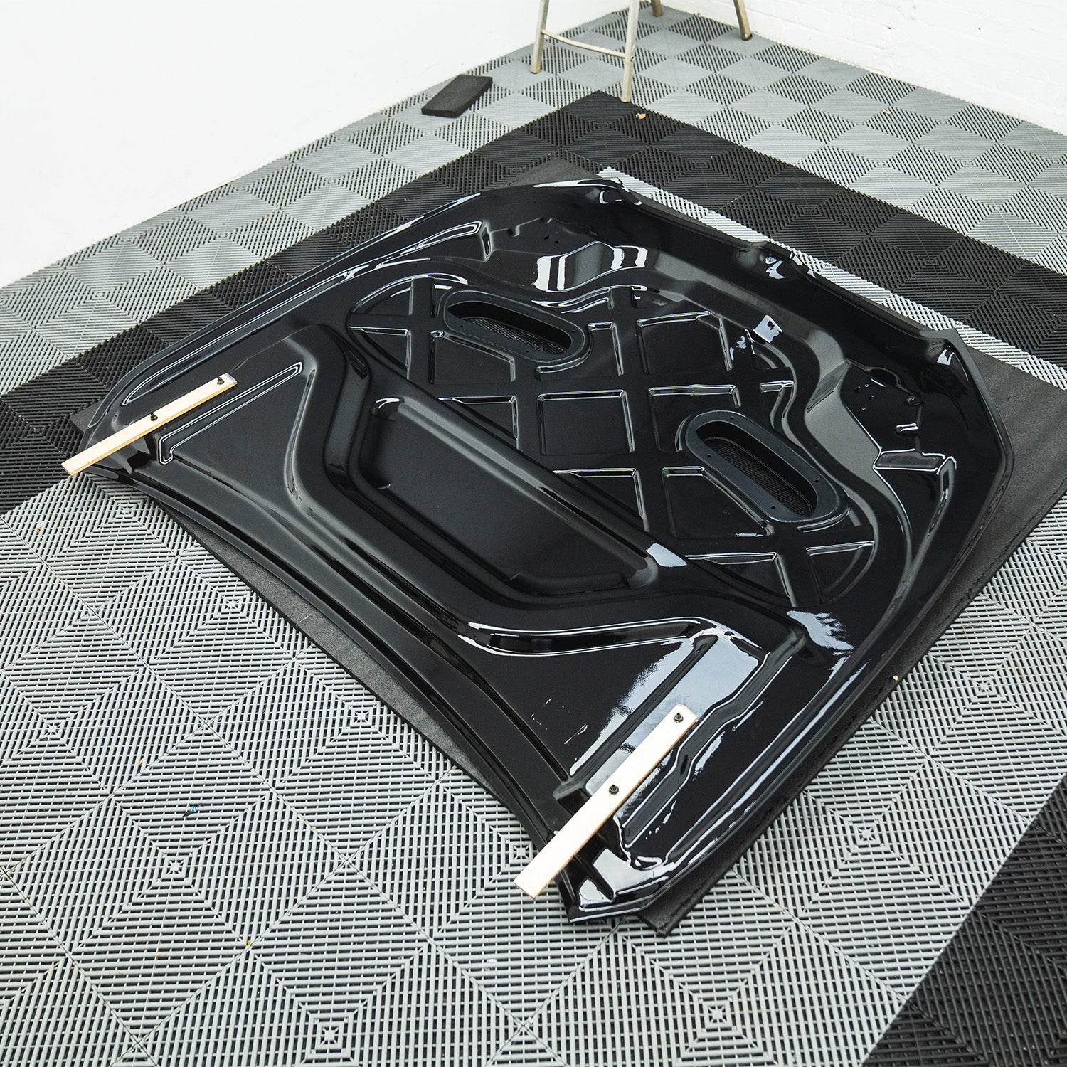 SooQoo BMW G90 & G99 M5 Vented Hood In Gloss Black Painted Pre Preg Carbon Fibre