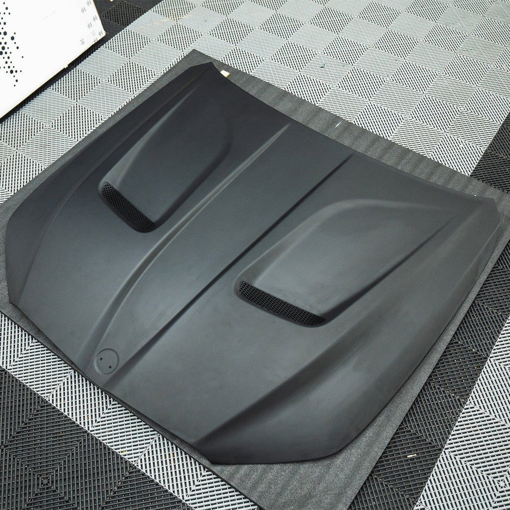 SooQoo BMW G90 & G99 M5 Vented Hood In Pre Preg Carbon Fibre (Primed)