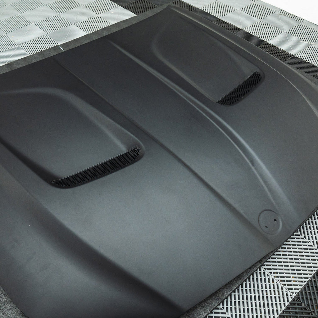 SooQoo BMW G90 & G99 M5 Vented Hood In Pre Preg Carbon Fibre (Primed)